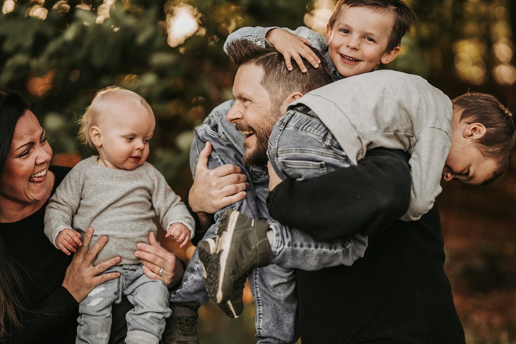 Familjefoto familjefotograf i Halmstad bebisfoto